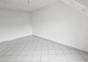 Casa semi indipendente Via Paolo Freiria  56, Porte - foto 2