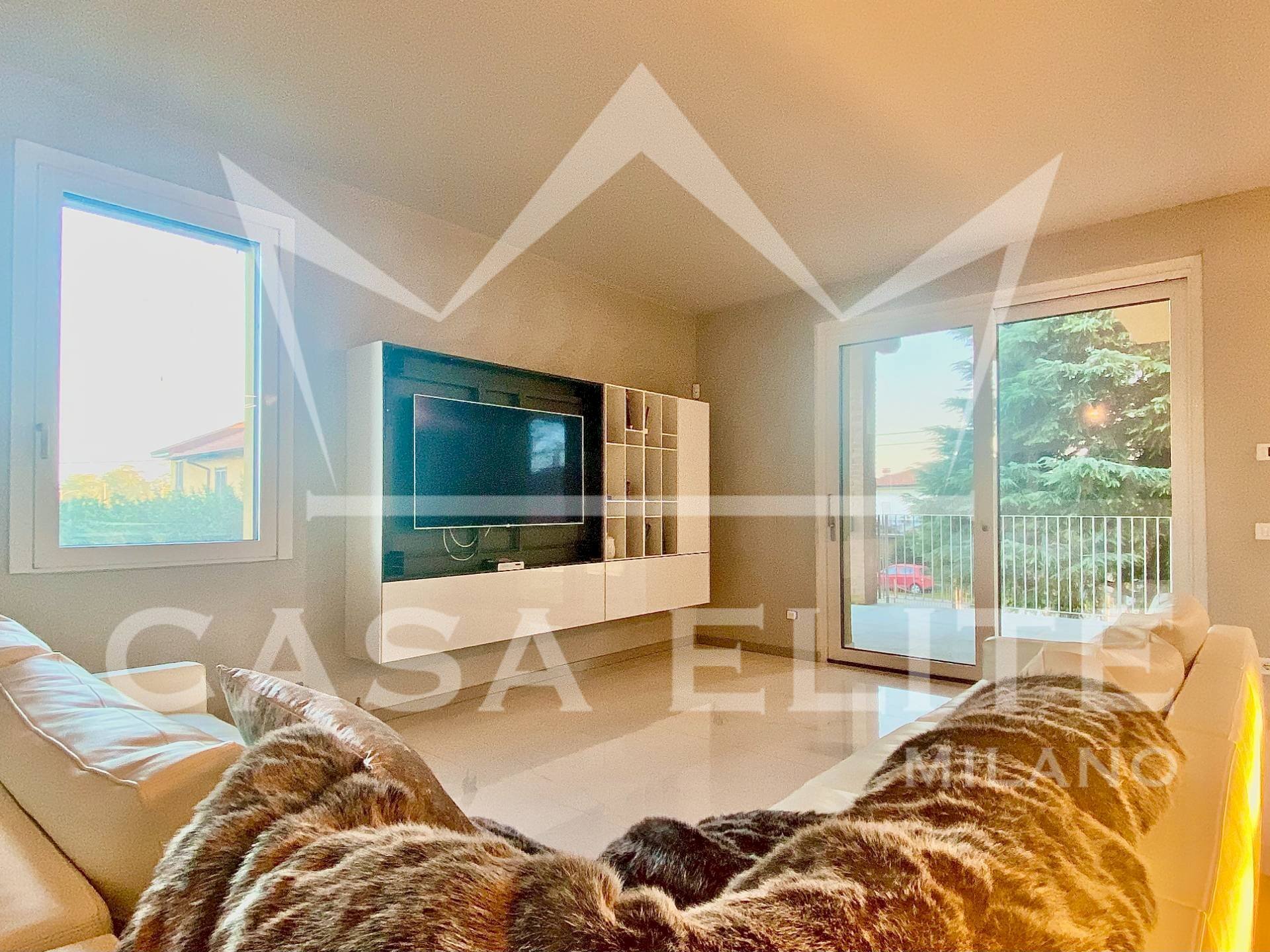 Villa Corbetta - foto 1