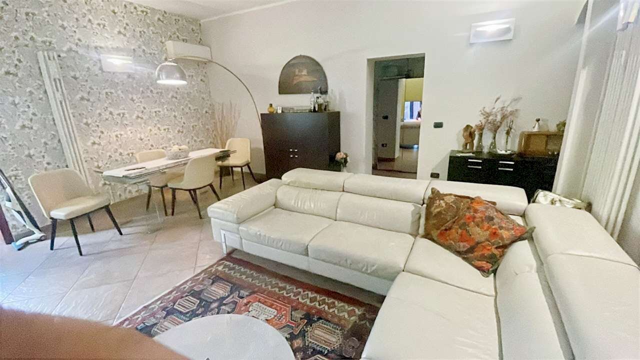 Three-room apartment Modena - photo 1