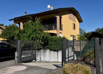 Foto 40 - Quadrilocale bernina
 
1066, Camparada - foto 40