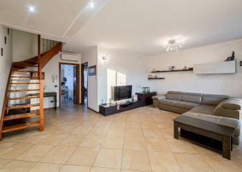 Foto 2 - Quadrilocale bernina
 
1066, Camparada - foto 2