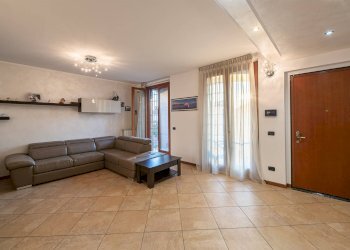 Foto 4 - Quadrilocale bernina
 
1066, Camparada - foto 4