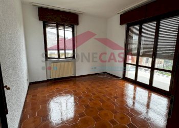 Foto 2 - Three-room apartment via monte nero, Caronno Pertusella - photo 2