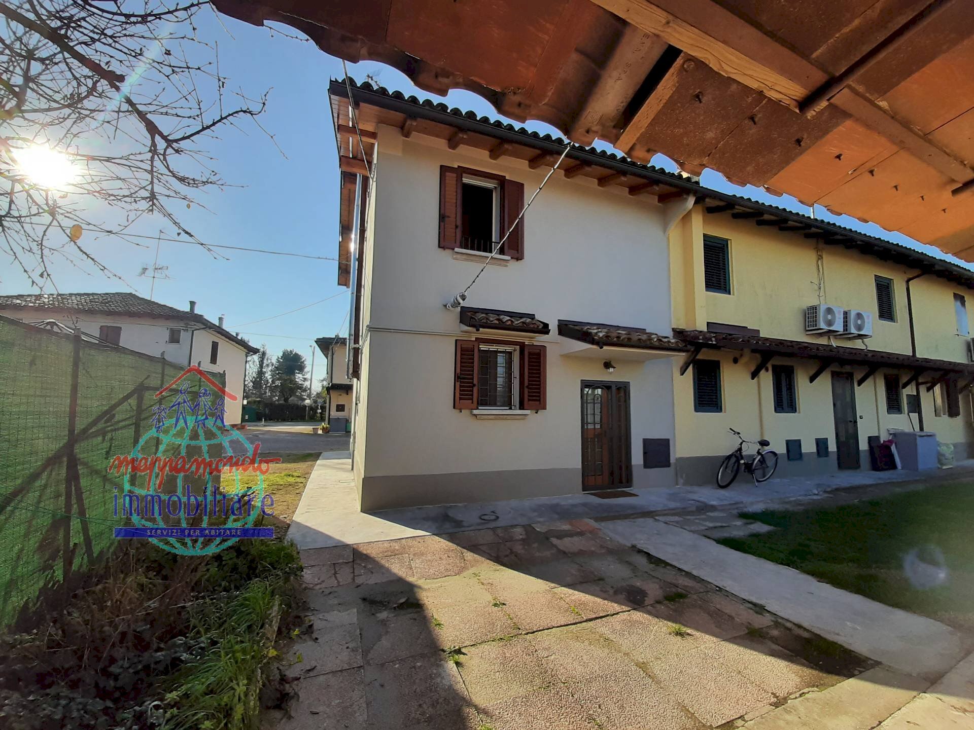 Foto 2 - Villa a Schiera VIA MASSUMATICO
 
2030/F, San Pietro in Casale - foto 2