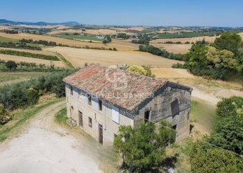 Foto 3 - Rustico Strada Picciano
 
17, Tavullia - foto 3