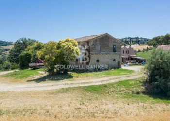 Foto 19 - Rustico Strada Picciano
 
17, Tavullia - foto 19