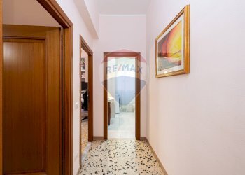Hall / corridoio - Trilocale VIA CAPRI
 
48, Monterotondo - foto 11