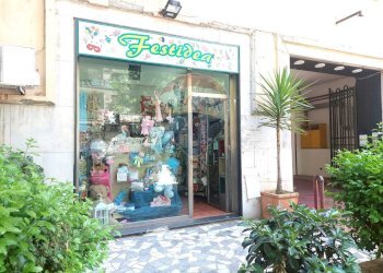 Edificio all\'aperto - Commercial Activity Via Del Bersagliere
 
39, Palermo - photo 1