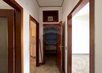 Hall / corridoio - Quadrilocale Ginosa - foto 11