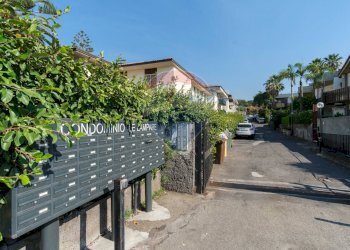 Casa all\'aperto - Commercial Premises Via Antonello Da Messina
 
29, Aci Castello - photo 1