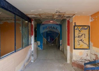 Parcheggio - Commercial Premises Via Antonello Da Messina
 
29, Aci Castello - photo 6