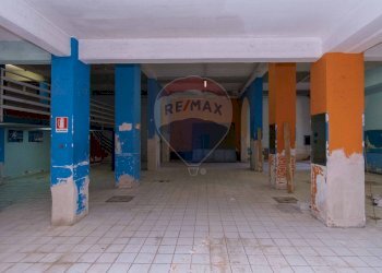 Parcheggio - Commercial Premises Via Antonello Da Messina
 
29, Aci Castello - photo 11