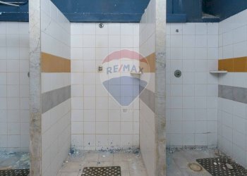 Bagno - Commercial Premises Via Antonello Da Messina
 
29, Aci Castello - photo 34