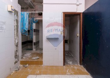 Bagno - Commercial Premises Via Antonello Da Messina
 
29, Aci Castello - photo 36