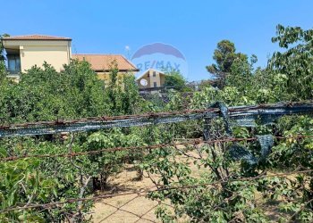 Giardino - Terreno edificabile Via Gesualdo Bufalino
snc, Aci Sant'Antonio - foto 3