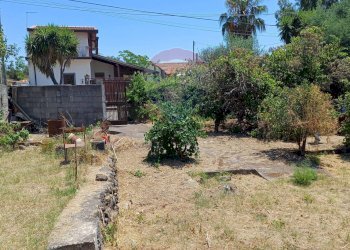 Giardino - Terreno edificabile Via Gesualdo Bufalino
snc, Aci Sant'Antonio - foto 13