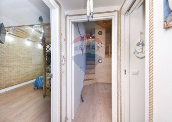 Hall / corridoio - Trilocale Via domenico tempio
 
30, Catania - foto 35