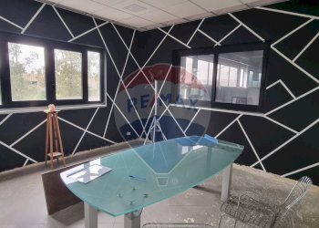 Dettagli - Capannone Contrada Piano Tavola
 
snc, Camporotondo Etneo - foto 7