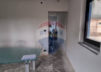 Sala da pranzo - Capannone Contrada Piano Tavola
 
snc, Camporotondo Etneo - foto 8
