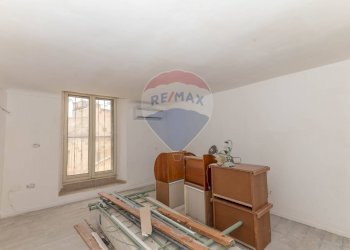 Camera / camera da letto - Bilocale via foresta
 
7, Caltagirone - foto 2