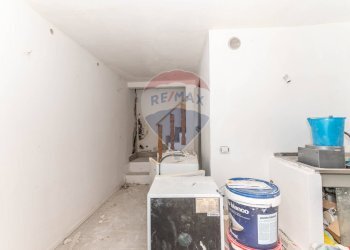 Hall / corridoio - Bilocale via foresta
 
7, Caltagirone - foto 13