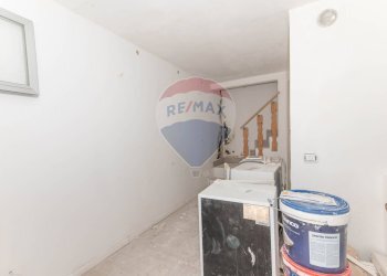 Hall / corridoio - Bilocale via foresta
 
7, Caltagirone - foto 14