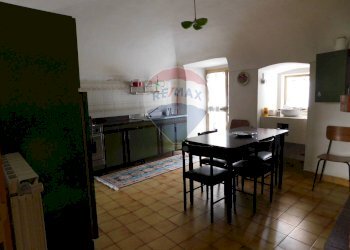 Cucina - Casa semi indipendente VIA MADONNA DEL PONTE
 
20, Fara Filiorum Petri - foto 7