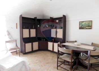 Sala da pranzo - Casa semi indipendente VIA MADONNA DEL PONTE
 
20, Fara Filiorum Petri - foto 9