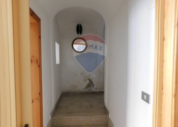 Hall / corridoio - Casa semi indipendente VIA MADONNA DEL PONTE
 
20, Fara Filiorum Petri - foto 12