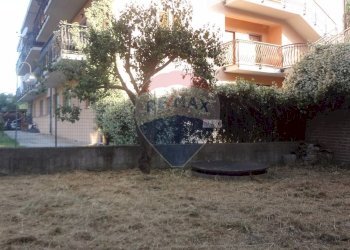 Giardino - Casa semi indipendente VIA MADONNA DEL PONTE
 
20, Fara Filiorum Petri - foto 18