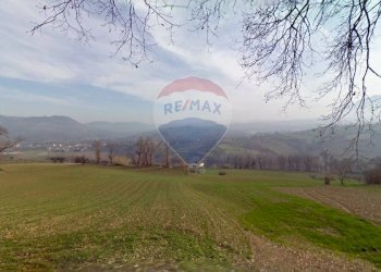 Vista delle montagne - Terreno agricolo via colle SAN DONATO
 
83, Fara Filiorum Petri - foto 7