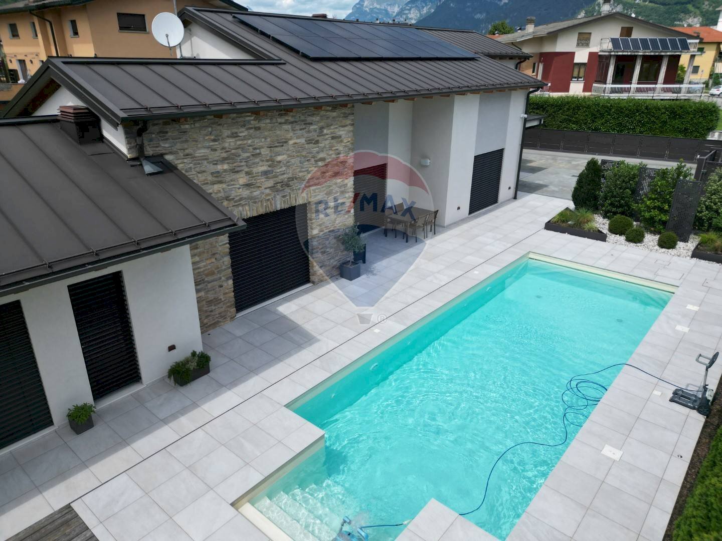 Piscina - Villa I° Maggio
 
17/b, Ponte nelle Alpi - photo 1