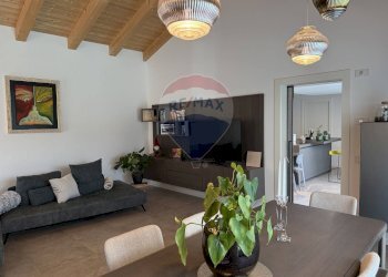 Sala da pranzo - Villa I° Maggio
 
17/b, Ponte nelle Alpi - foto 13