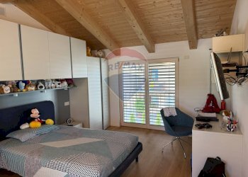 Camera / camera da letto - Villa I° Maggio
 
17/b, Ponte nelle Alpi - foto 23