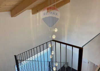 Scale - Villa I° Maggio
 
17/b, Ponte nelle Alpi - foto 29