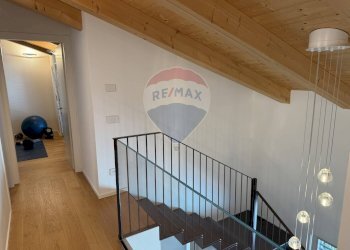 Scale - Villa I° Maggio
 
17/b, Ponte nelle Alpi - foto 36