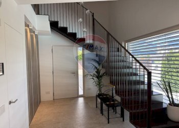 Scale - Villa I° Maggio
 
17/b, Ponte nelle Alpi - foto 39