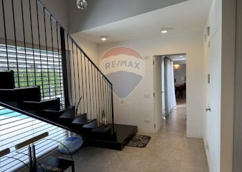 Scale - Villa I° Maggio
 
17/b, Ponte nelle Alpi - foto 40