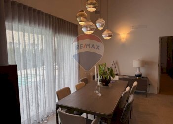 Sala da pranzo - Villa I° Maggio
 
17/b, Ponte nelle Alpi - foto 46