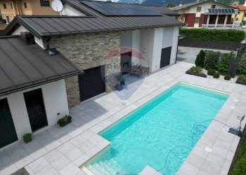 Piscina - Villa I° Maggio
 
17/b, Ponte nelle Alpi - foto 3