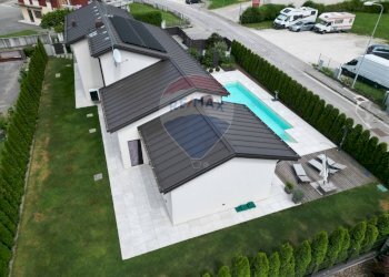 Documenti - Villa I° Maggio
 
17/b, Ponte nelle Alpi - foto 53