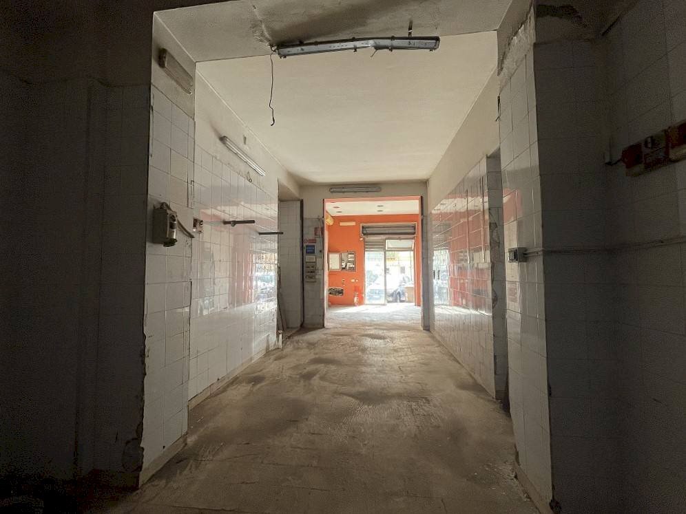 Foto 3 - Locale Commerciale Piazza Nascè
 
4, Palermo - foto 3