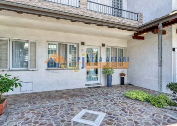 Foto 2 - Villa via Borghetto, Carnago - foto 2