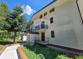 Edificio all\'aperto - Trilocale Via del Querceto, Pizzoferrato - foto 1