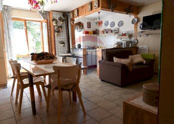 Sala da pranzo - Trilocale Via del Querceto, Pizzoferrato - foto 2