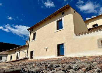 Foto 1 - Independent house Via Castello
 
snc, Caporciano - photo 1