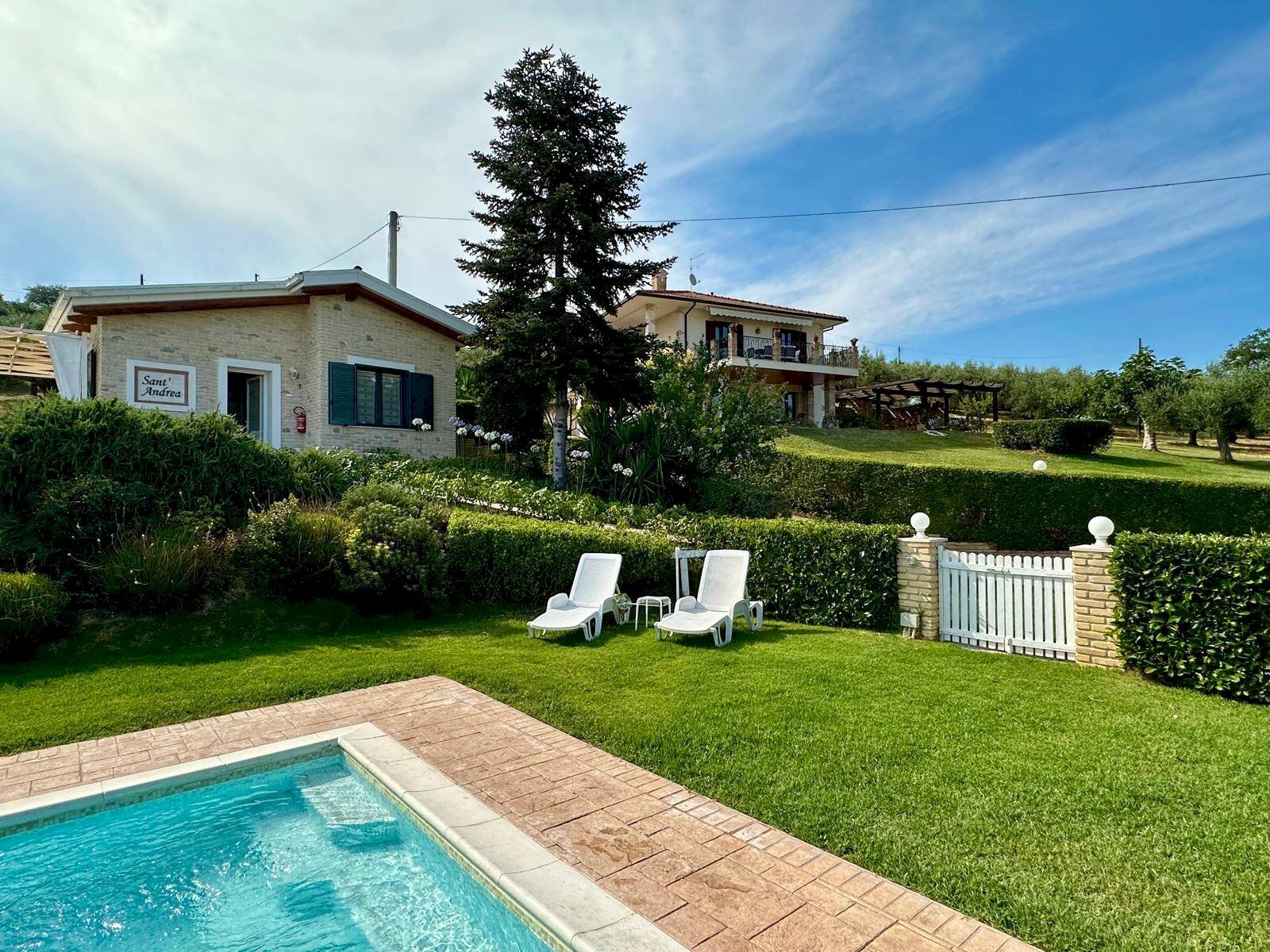 Foto 2 - Villa Strada Sant'Agnese
 
74, Città Sant'Angelo - photo 2