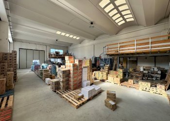 Foto 3 - Capannone Via Monte Arera
 
18, Castel Rozzone - foto 3