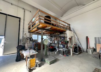 Foto 7 - Capannone Via Monte Arera
 
18, Castel Rozzone - foto 7