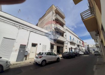 Edificio all\'aperto - Commercial Premises Porto Cesareo - photo 2